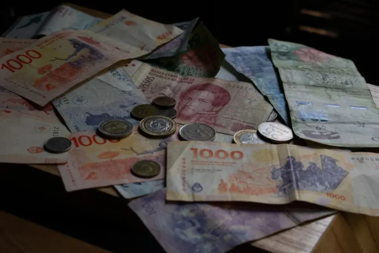 Como declarar saldo em moeda estrangeira no imposto de renda?